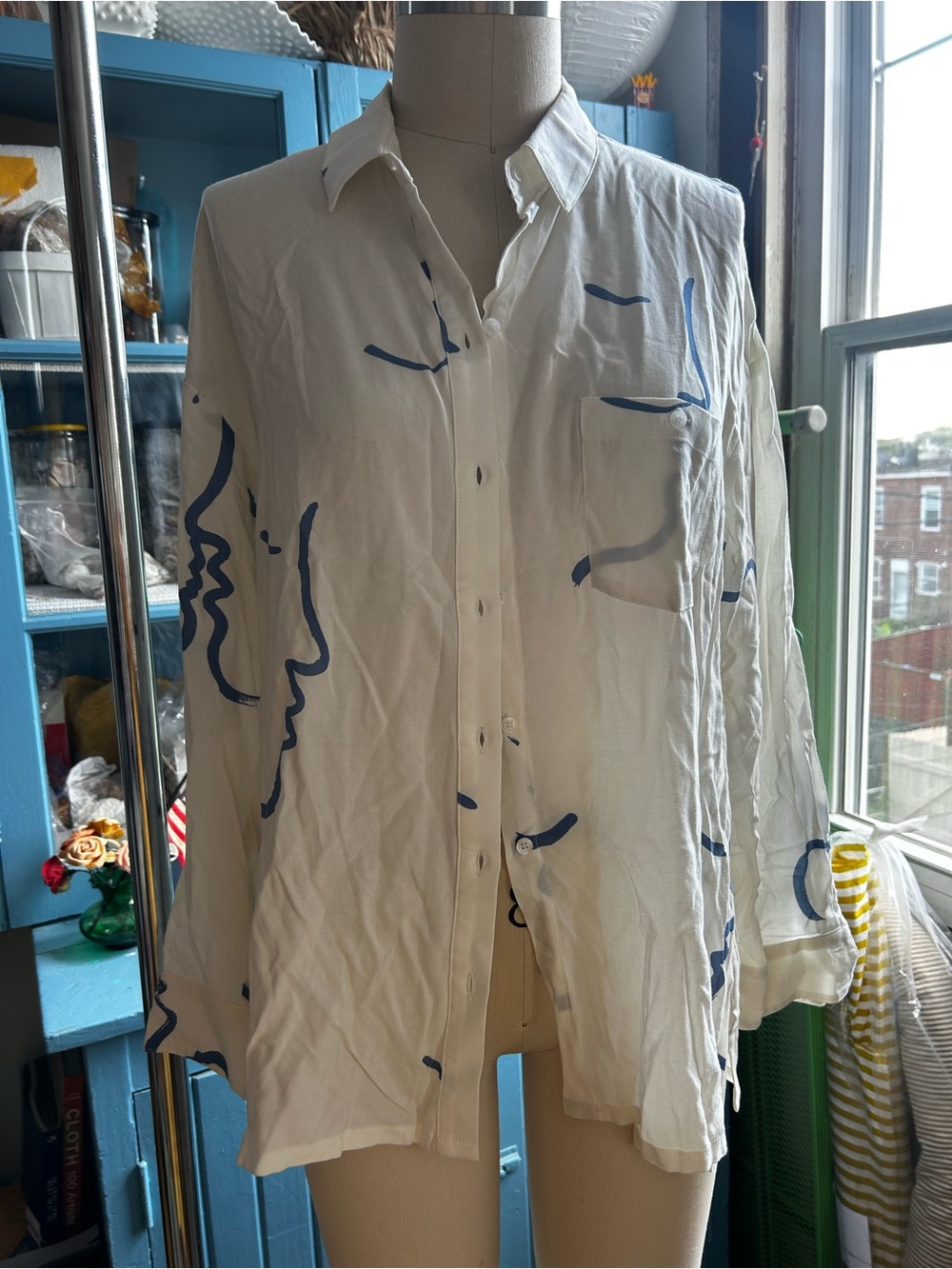 Paloma Wool White Long-Sleeve Button-Up Shirt with Blue Abstract Line Print
